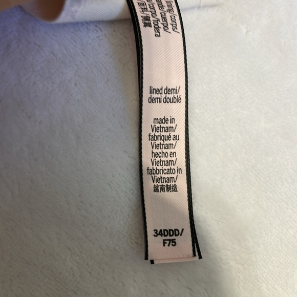 Victorias Secret Bra - Picture 3 of 3